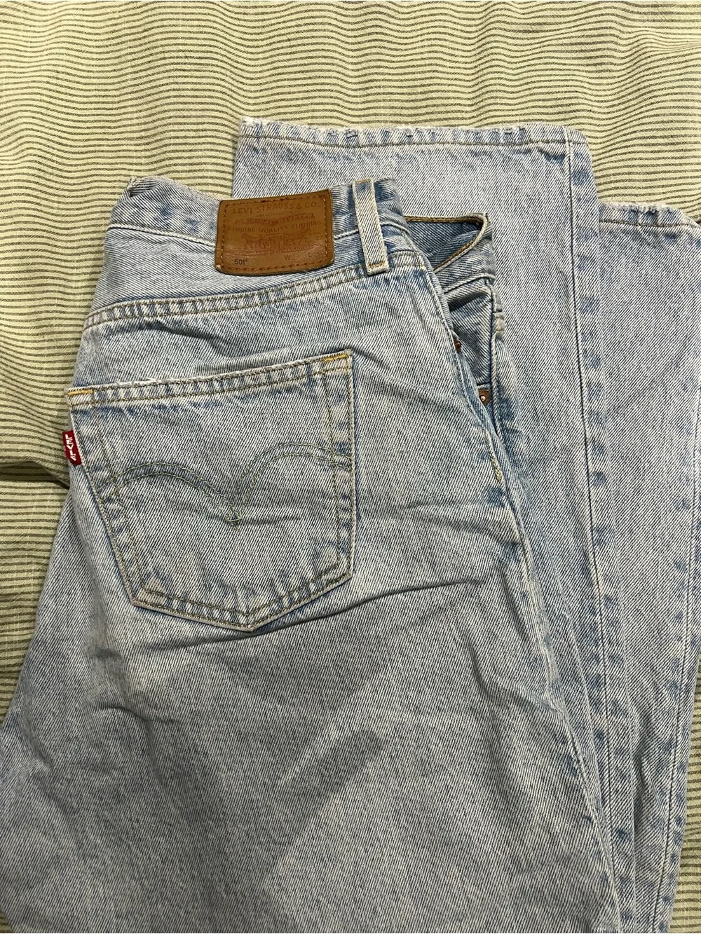 Levi 501’s - size 29W - Picture 2 of 5